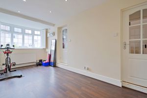 Main Avenue Totley Rise
